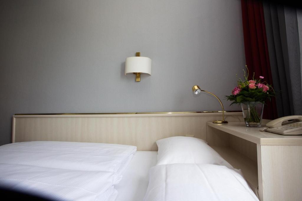 Berlin Plaza Hotel Am Kurfuerstendamm Quarto foto