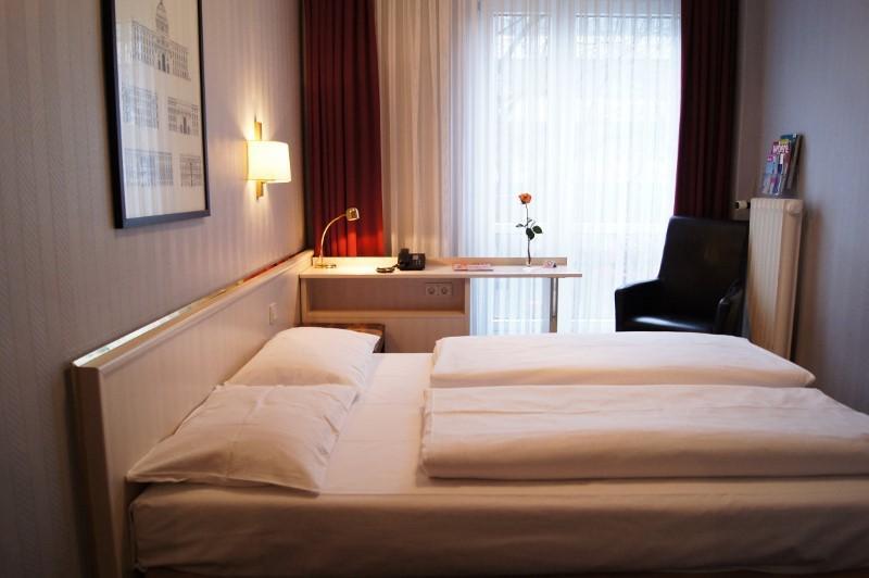 Berlin Plaza Hotel Am Kurfuerstendamm Exterior foto